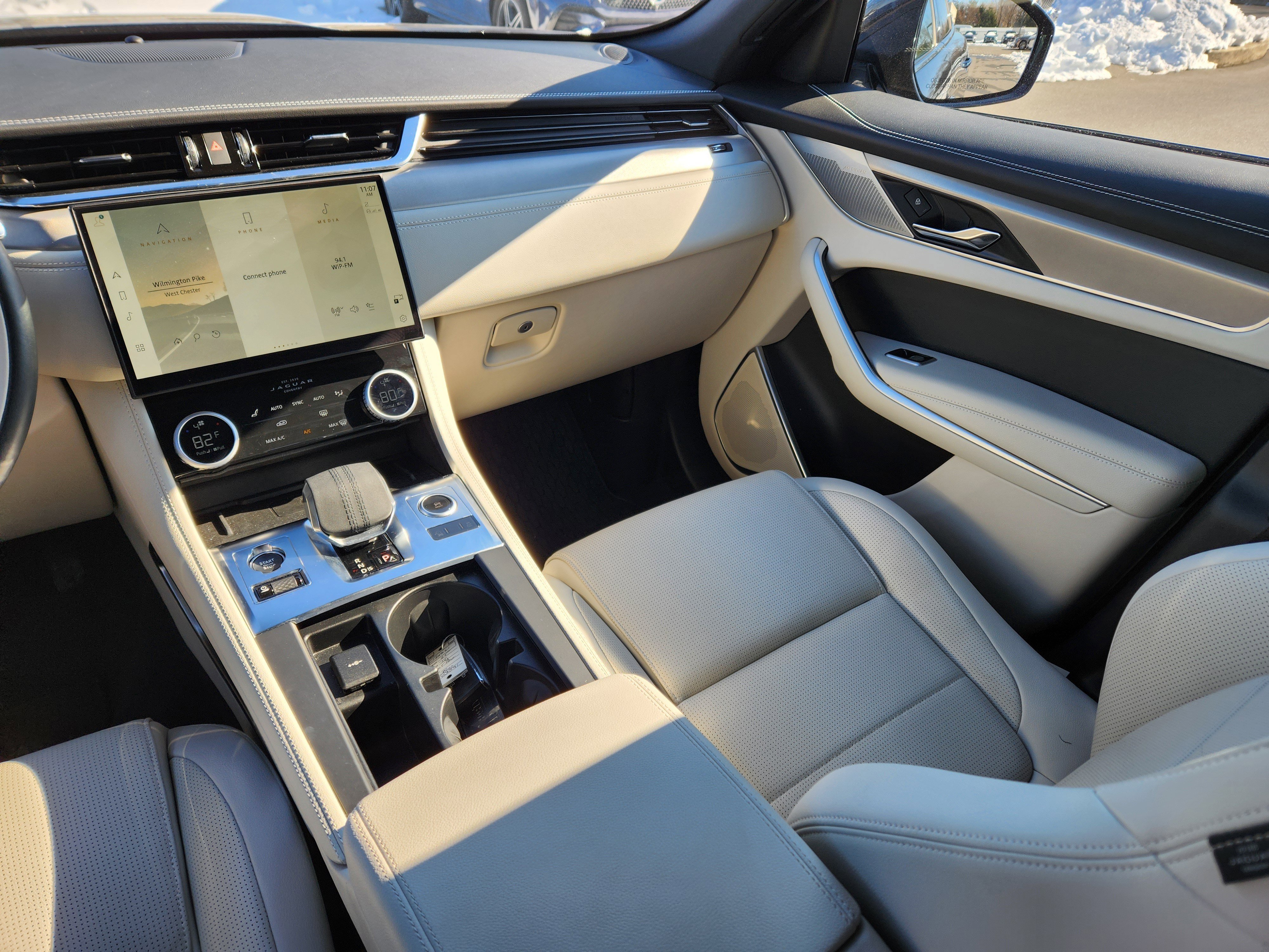 Certified 2025 Jaguar F-PACE R-Dynamic S image 14
