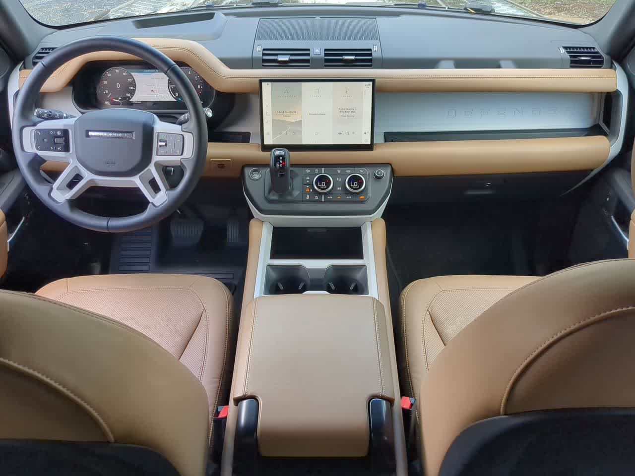 Certified 2025 Land Rover Defender 130 X-Dynamic SE AWD/4WD image 15