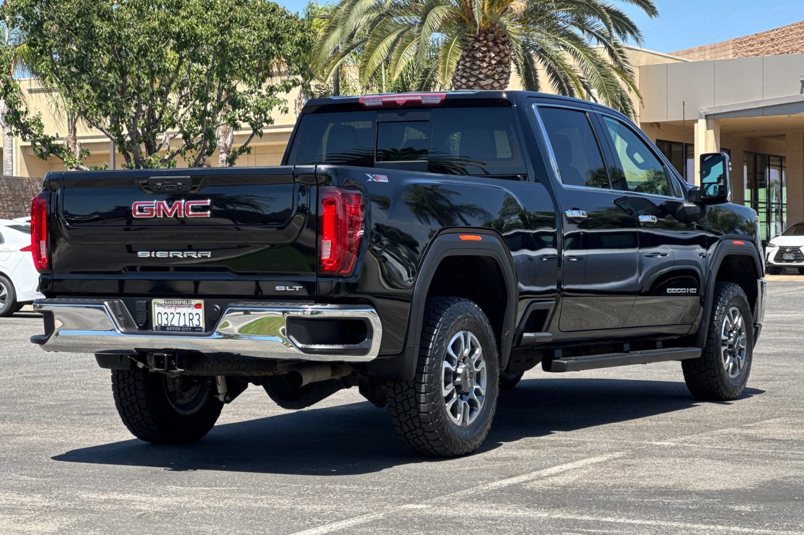 Certified 2023 GMC Sierra 2500 SLT w/ SLT Convenience Package AWD/4WD image 4