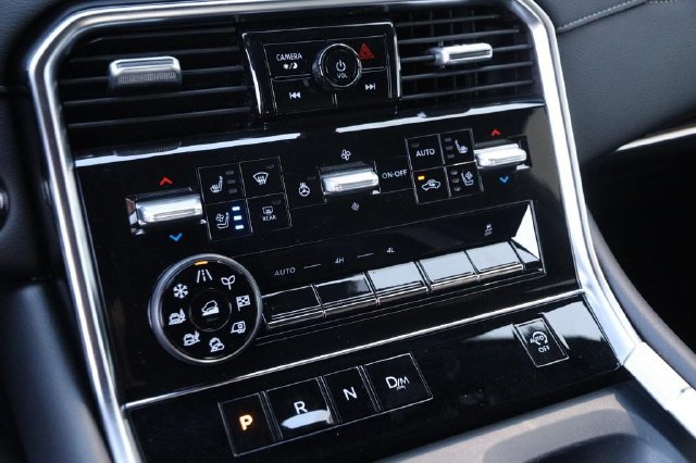 Certified 2025 Nissan Armada Platinum AWD/4WD image 22