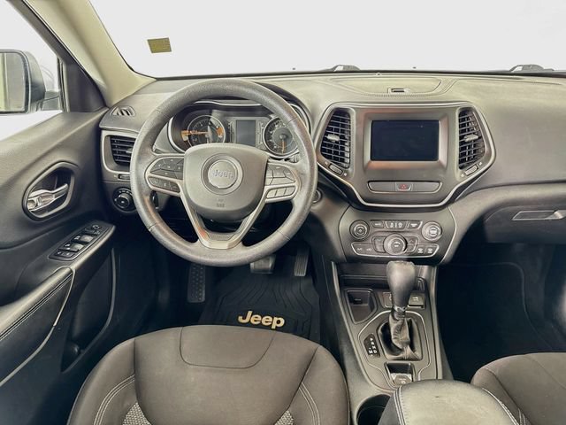 Used 2019 Jeep Cherokee Latitude w/ Popular Appearance Group FWD image 24