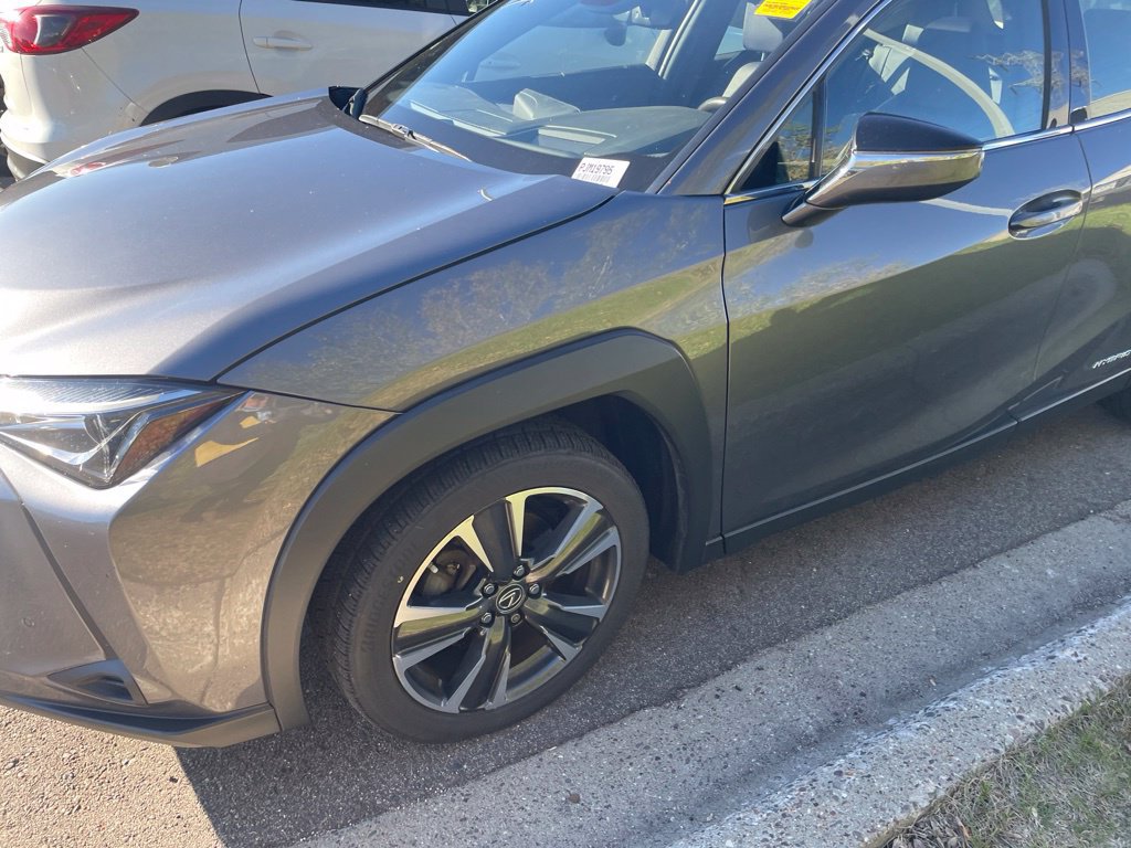 Used 2019 Lexus UX 250h w/ Accessory Package AWD/4WD image 8
