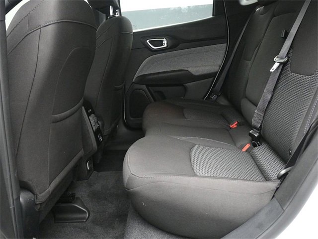 Used 2025 Jeep Compass Sport image 14