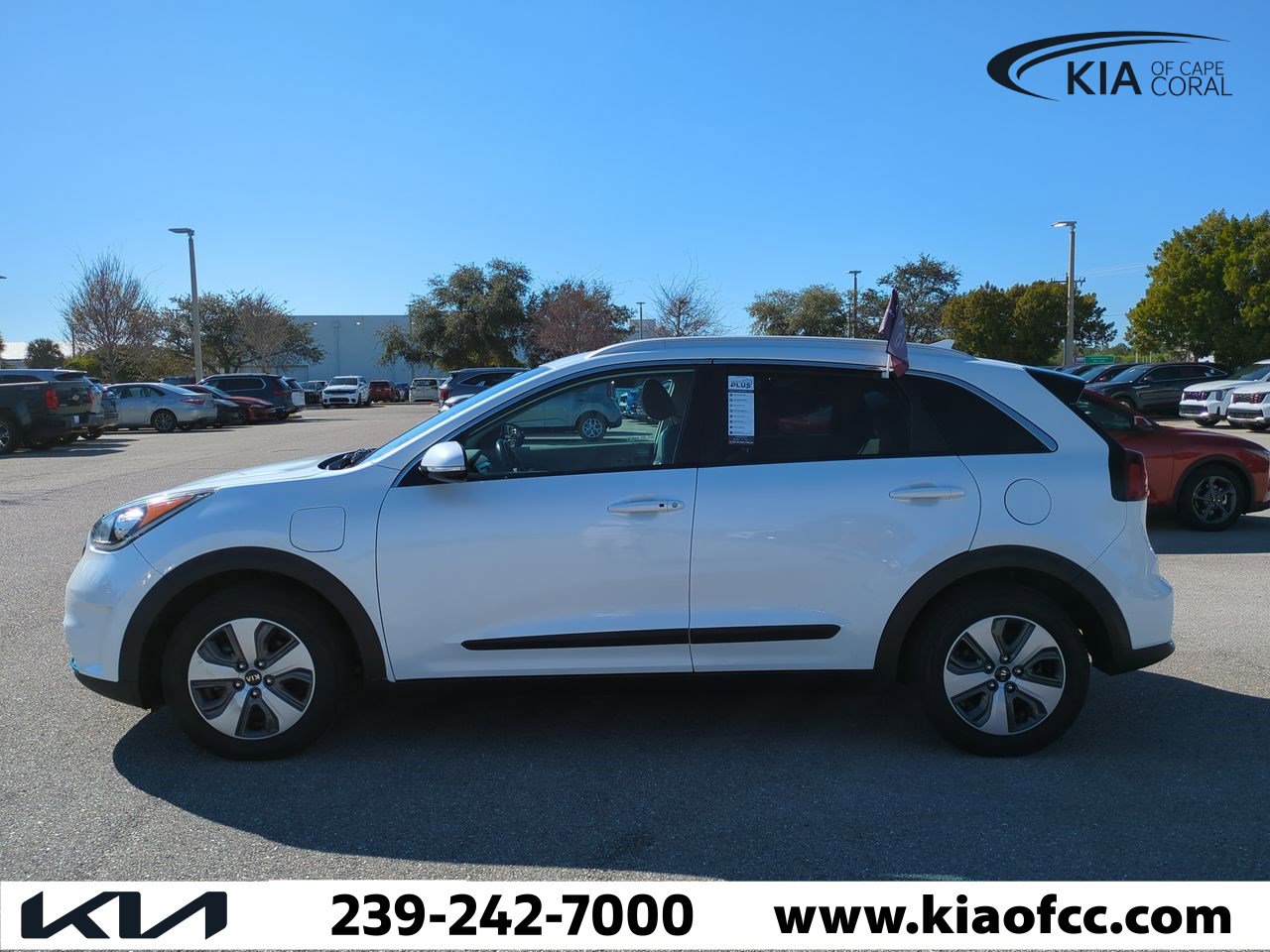 Used 2019 Kia Niro EX image 8