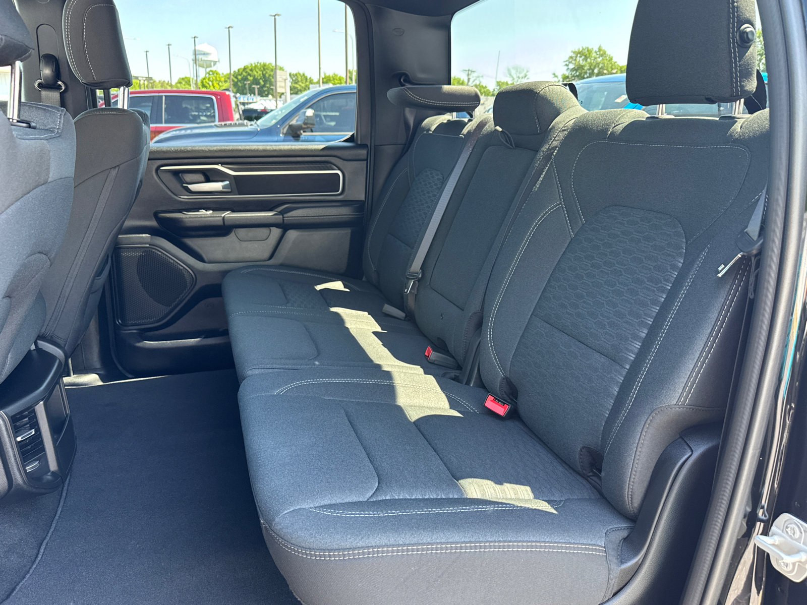 Used 2025 RAM 1500 Big Horn AWD/4WD image 6
