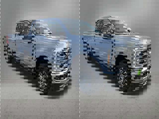 Used 2025 Ford F350 Lariat w/ FX4 Off-Road Package image 7