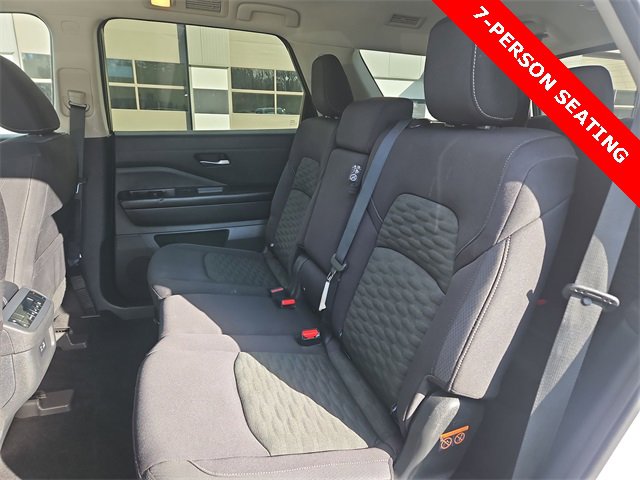 Used 2022 Nissan Pathfinder SV image 23