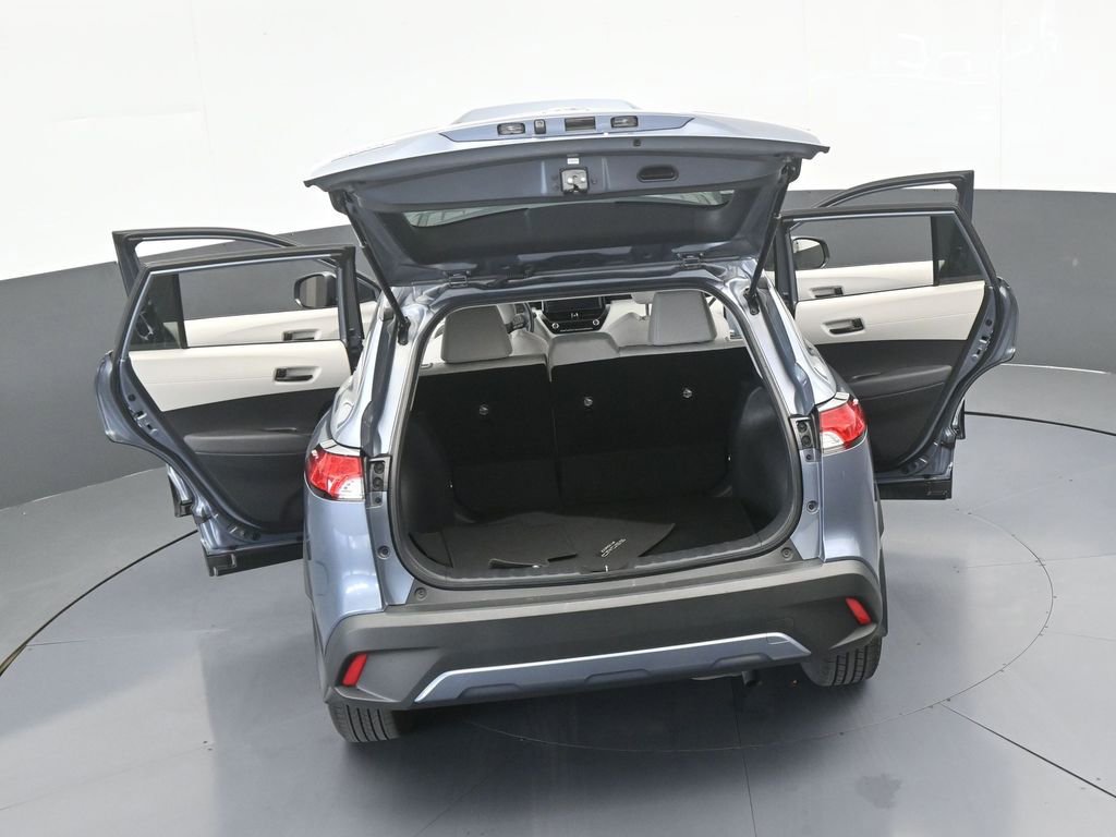 Used 2023 Toyota Corolla Cross L image 65