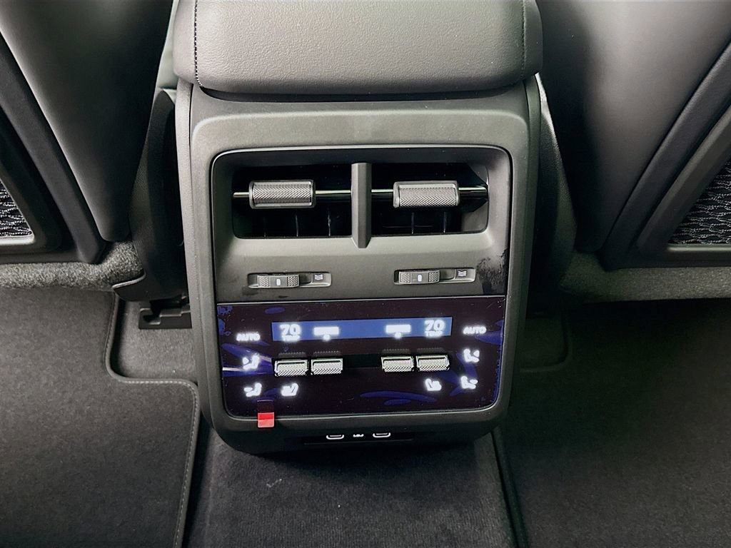 New 2026 Porsche Macan Electric image 28