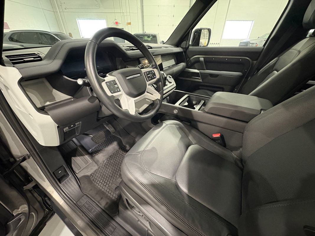 Used 2024 Land Rover Defender 110 S image 10