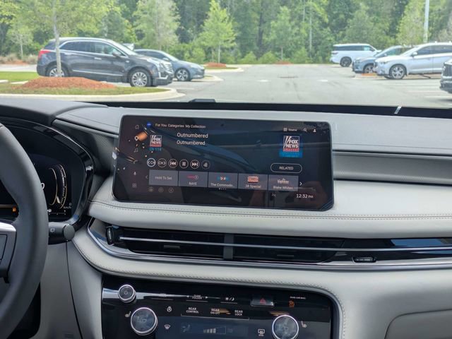 Used 2027 INFINITI QX60 Pure w/ Cargo Package FWD image 19