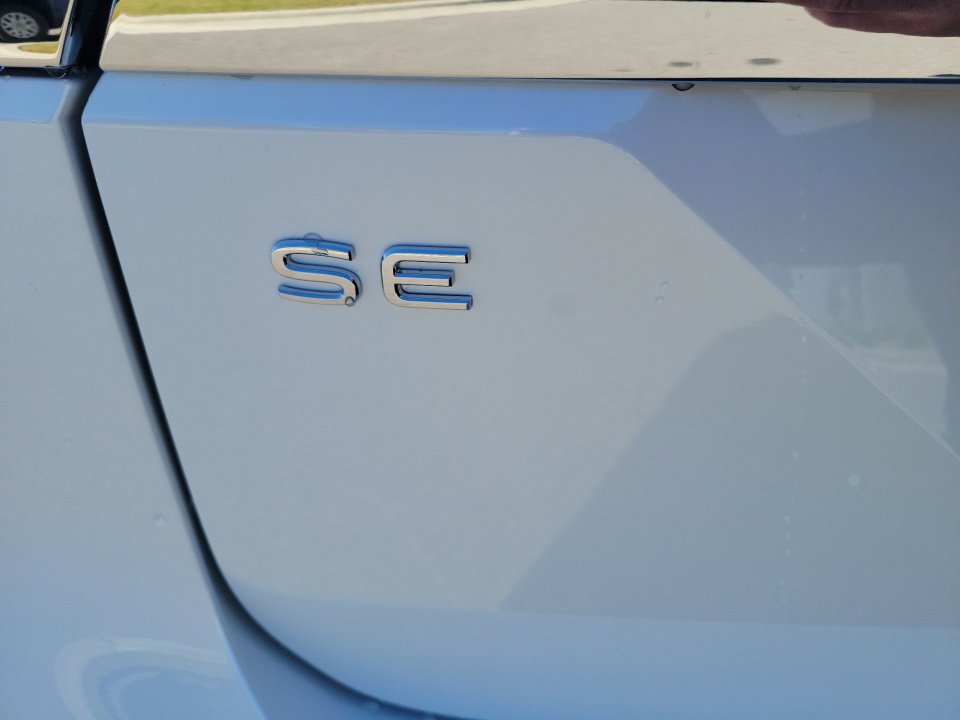 New 2026 Volkswagen Atlas SE image 14