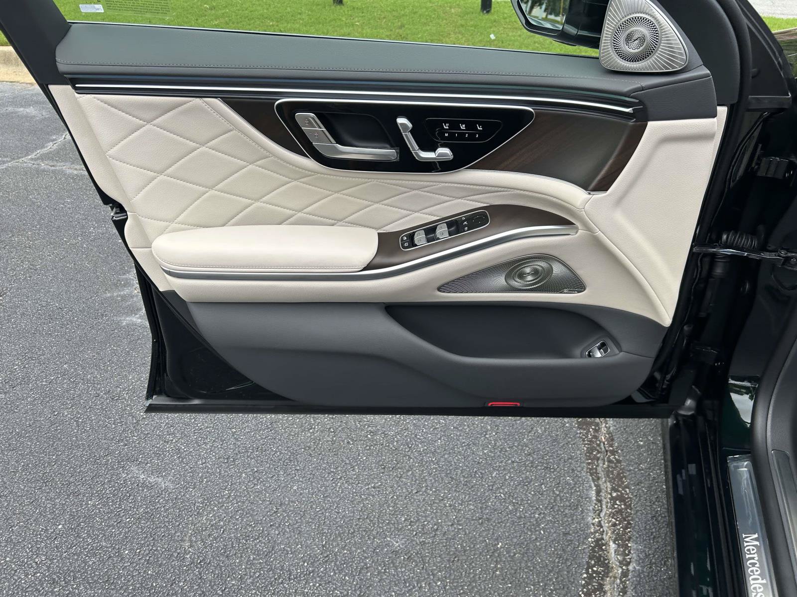 New 2027 Mercedes-Benz S 580 4MATIC Sedan image 15