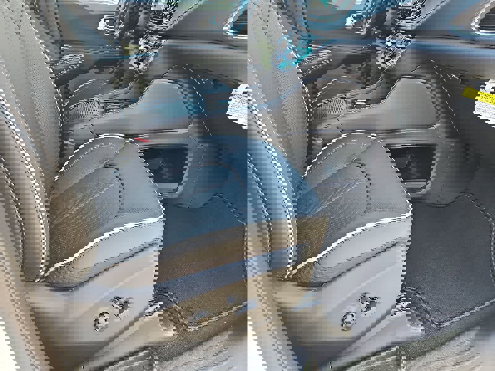 New 2026 Chrysler Pacifica Limited image 21