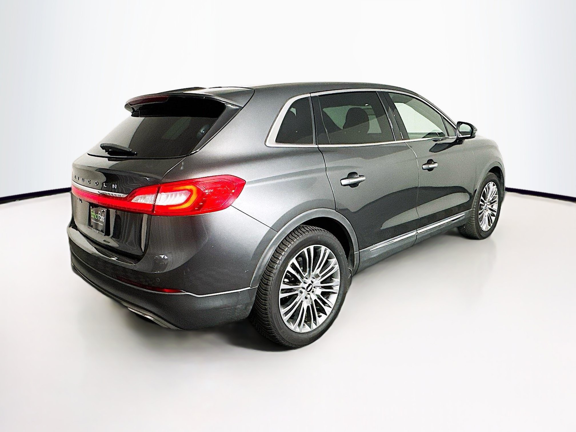 Used 2018 Lincoln MKX Reserve FWD image 9