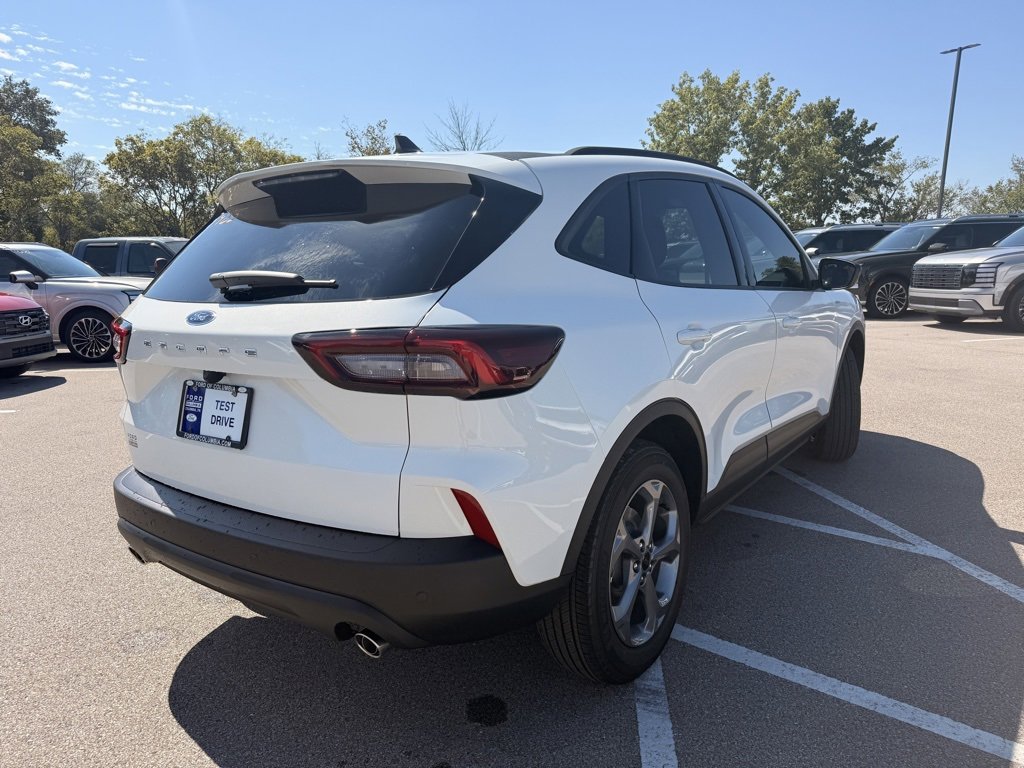 New 2026 Ford Escape ST-Line w/ Tech Pack #1 image 8