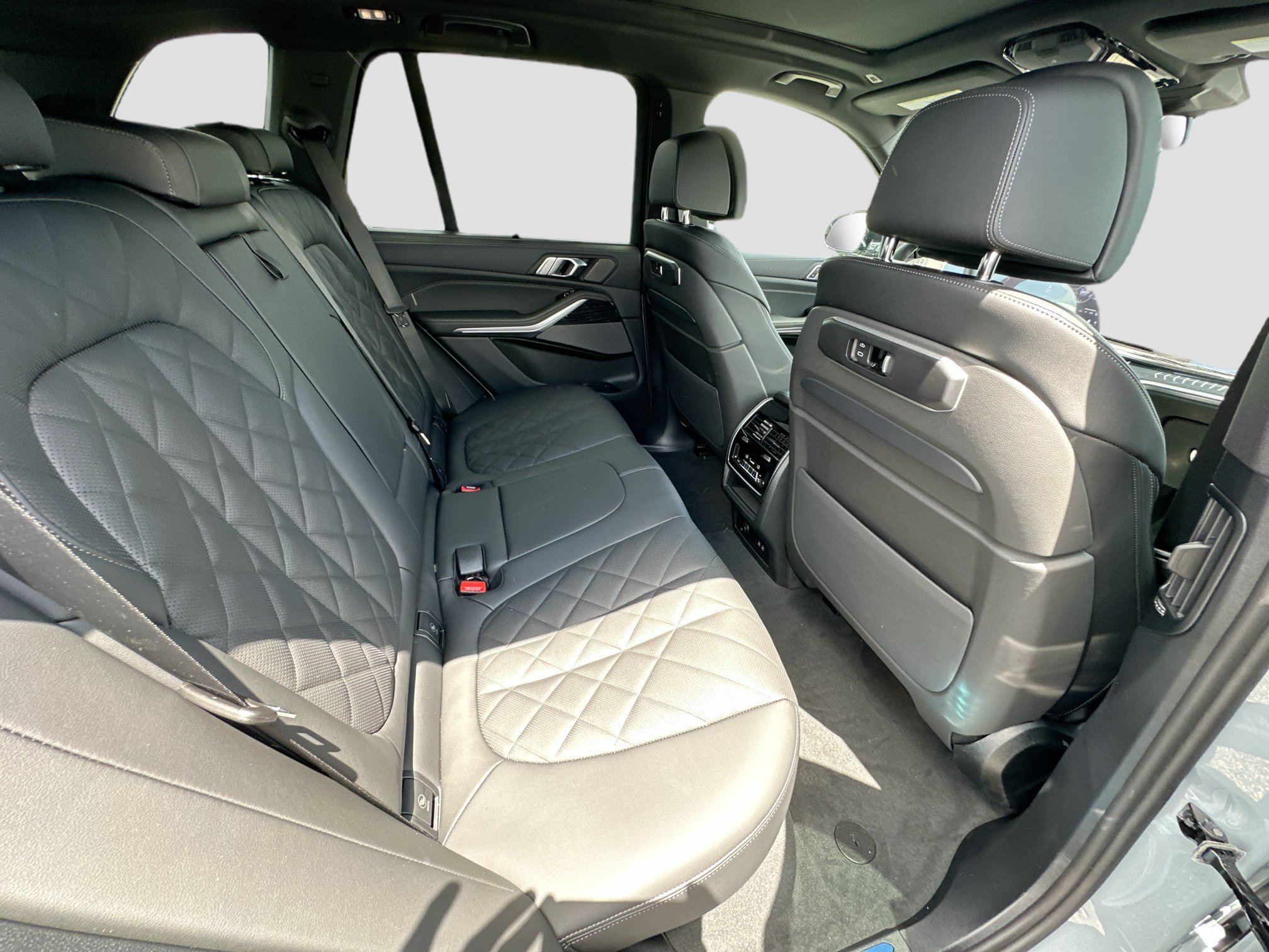 New 2026 BMW X5 xDrive40i w/ Executive Package AWD/4WD image 22