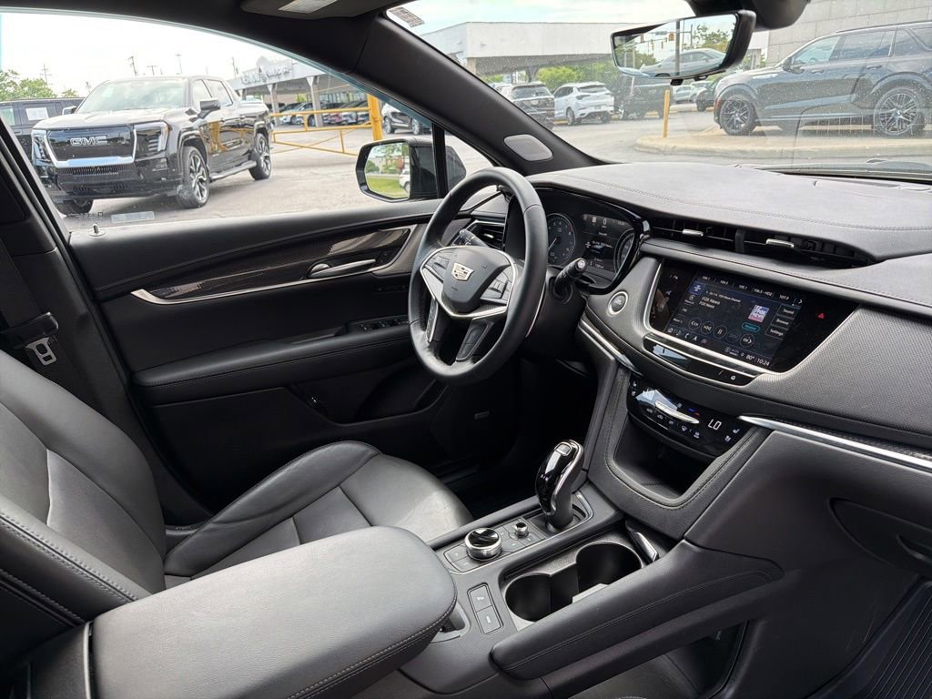 Certified 2025 Cadillac XT5 Sportv w/ Technology Package AWD/4WD image 30