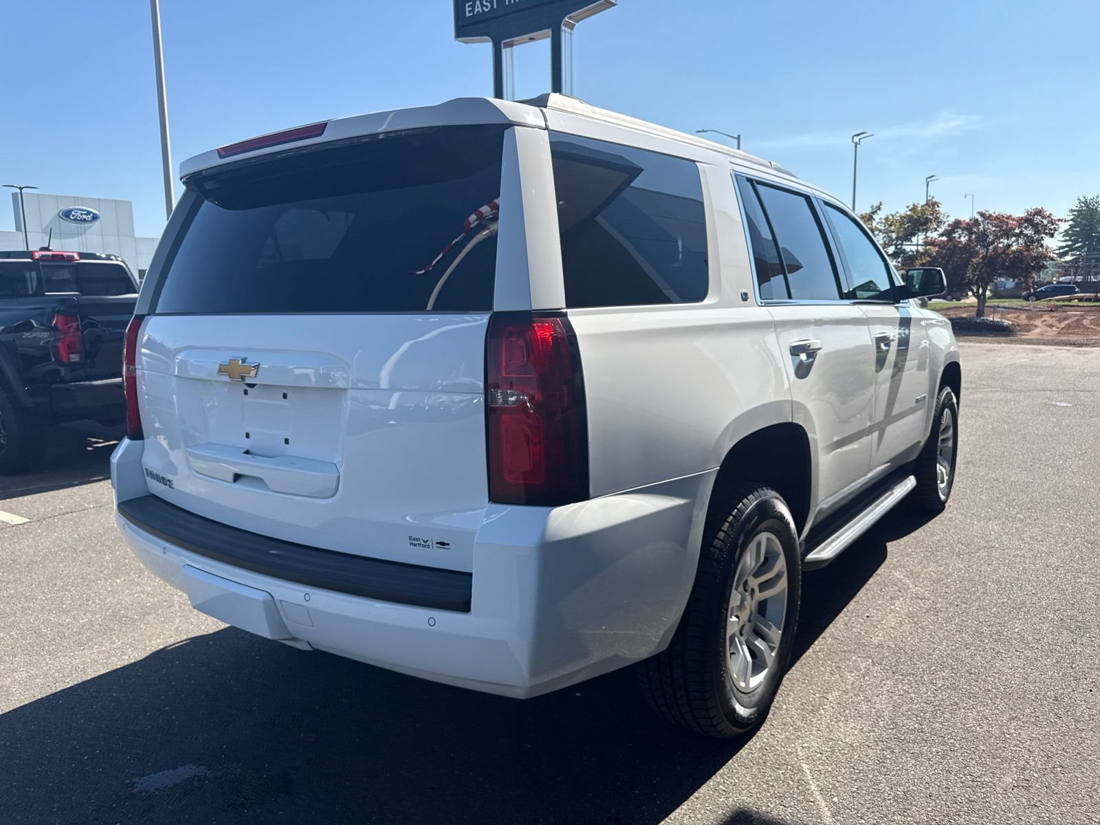 Used 2019 Chevrolet Tahoe LT w/ Luxury Package AWD/4WD image 6