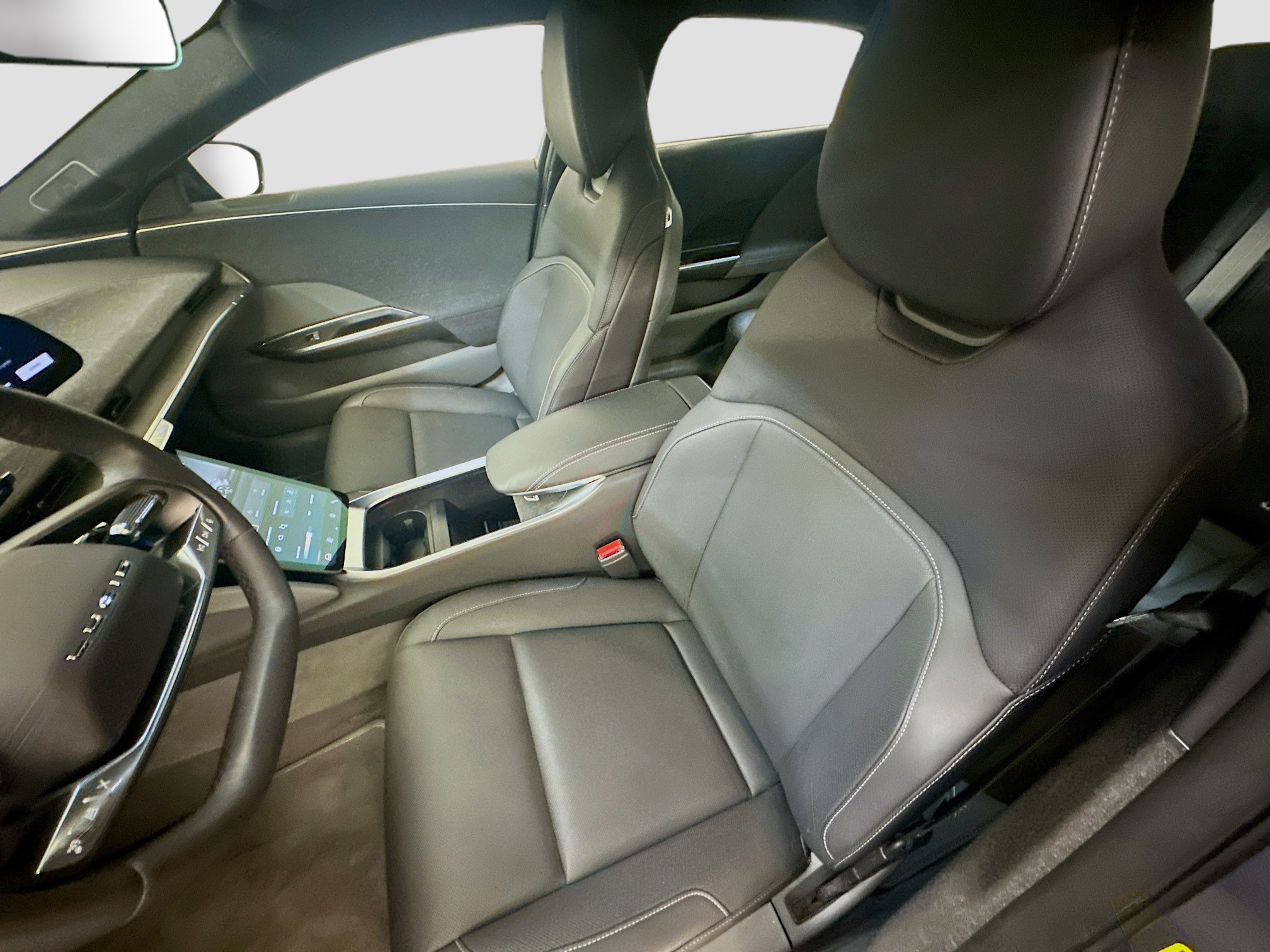 Used 2024 Lucid Air Touring AWD/4WD image 13