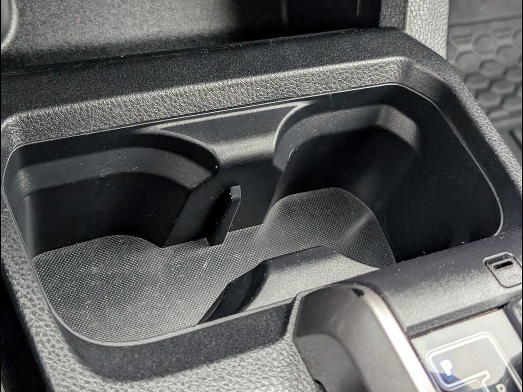 Used 2023 Toyota Tacoma SR5 RWD image 17