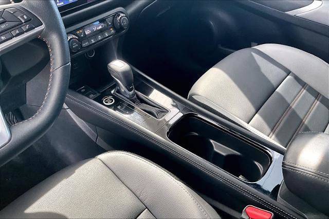 Certified 2023 Nissan Kicks SR w/ SR Premium Package FWD image 16