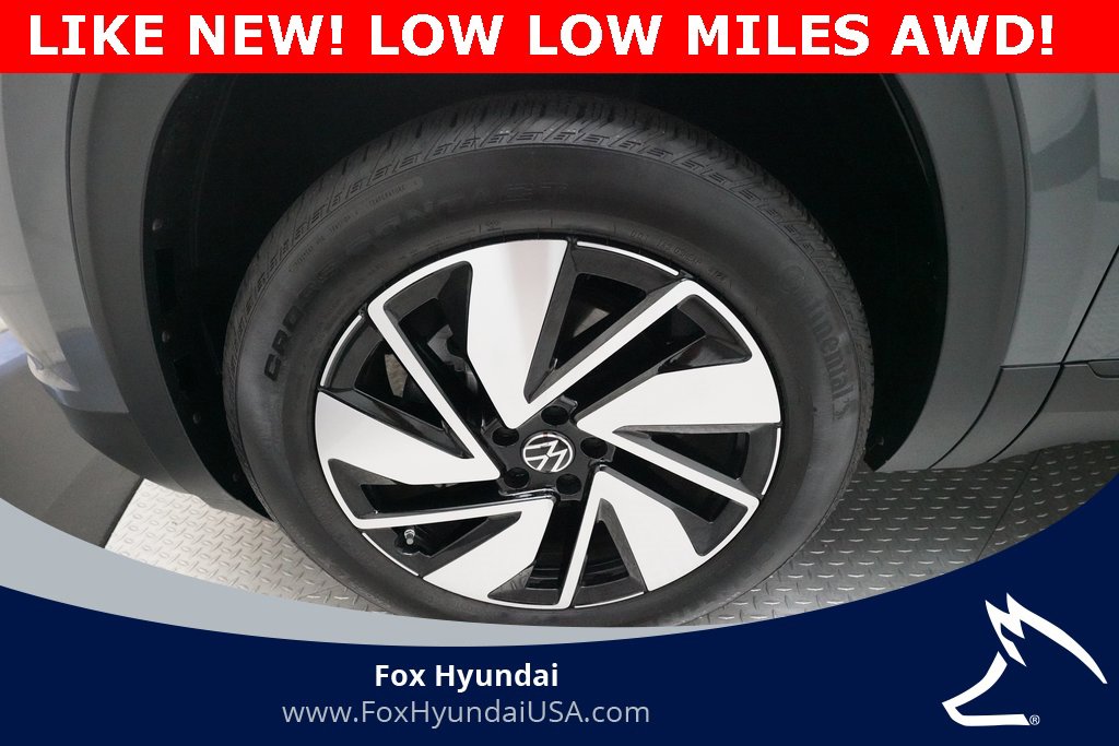 Used 2025 Volkswagen Atlas SE image 27