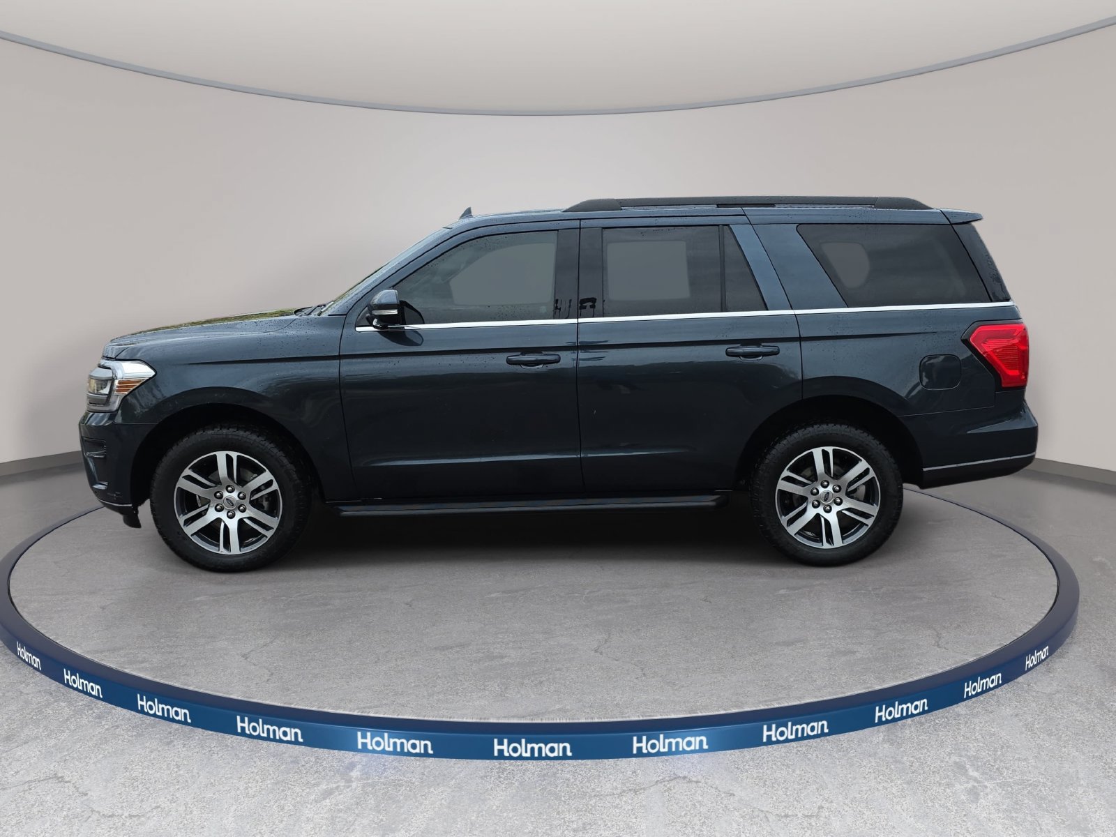 Used 2024 Ford Expedition XLT AWD/4WD image 9