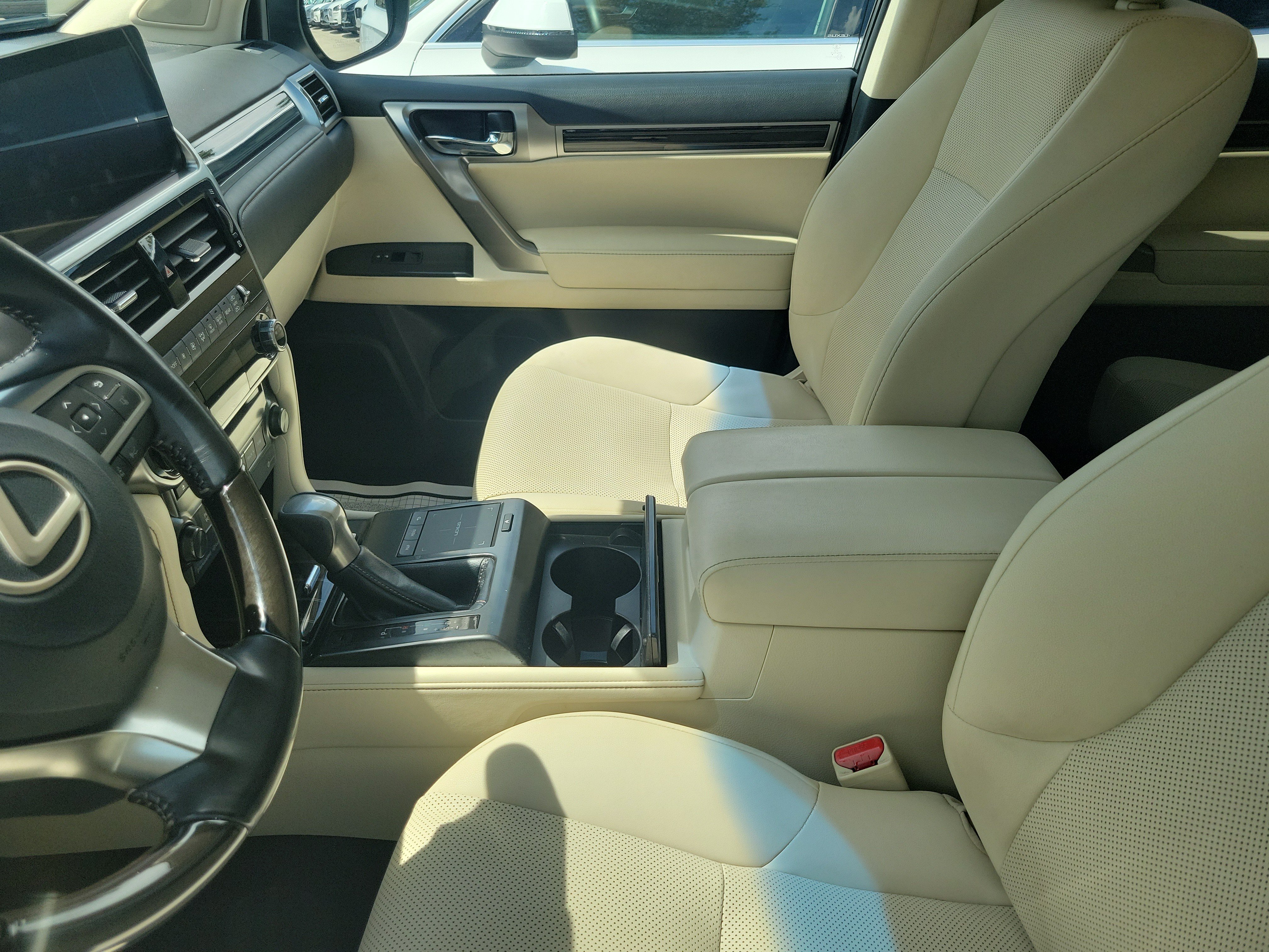 Used 2023 Lexus GX 460 Premium w/ Premium Package AWD/4WD image 14