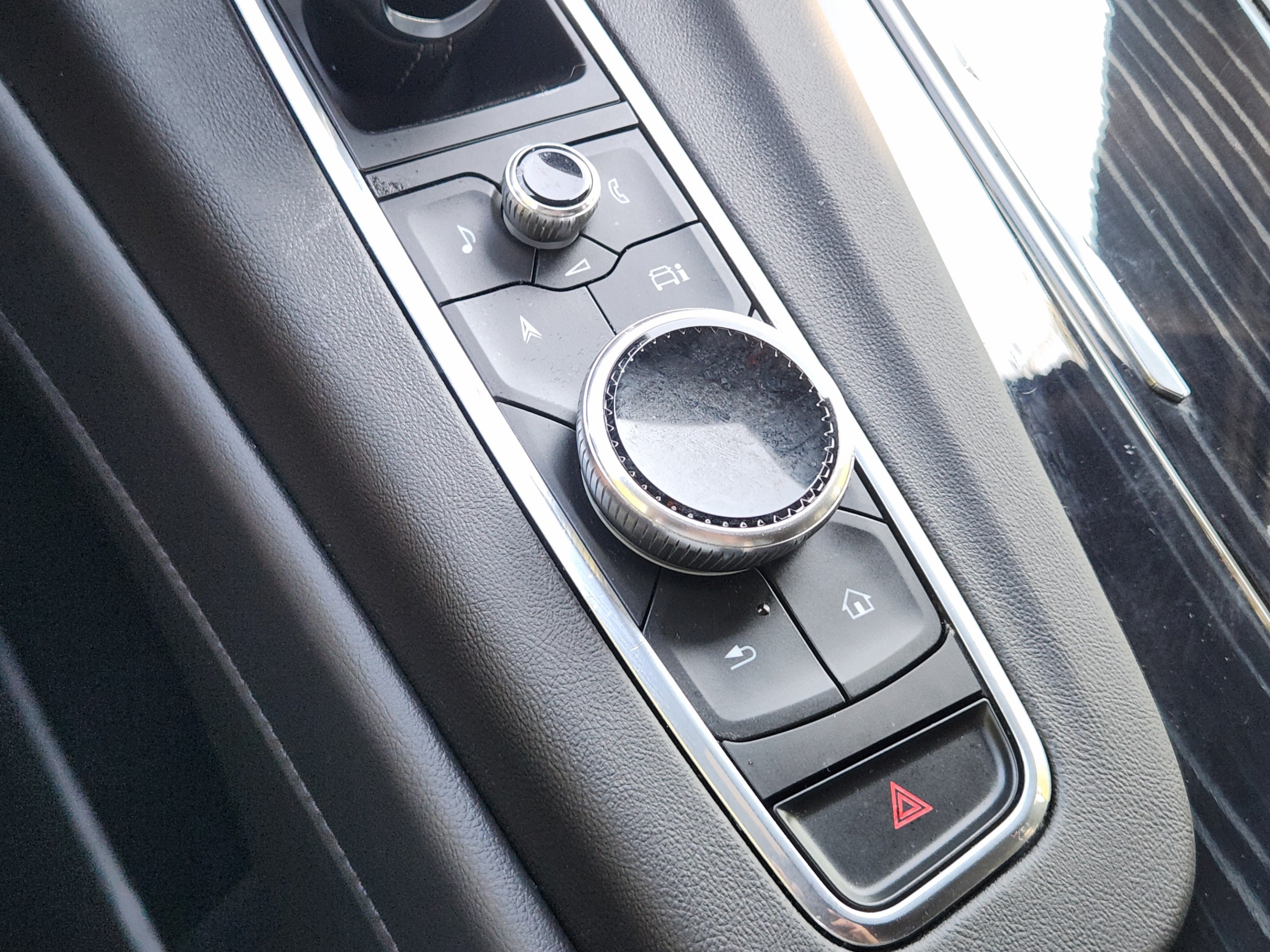 Used 2024 Cadillac Escalade Sport w/ LPO, ONYX Package AWD/4WD image 14