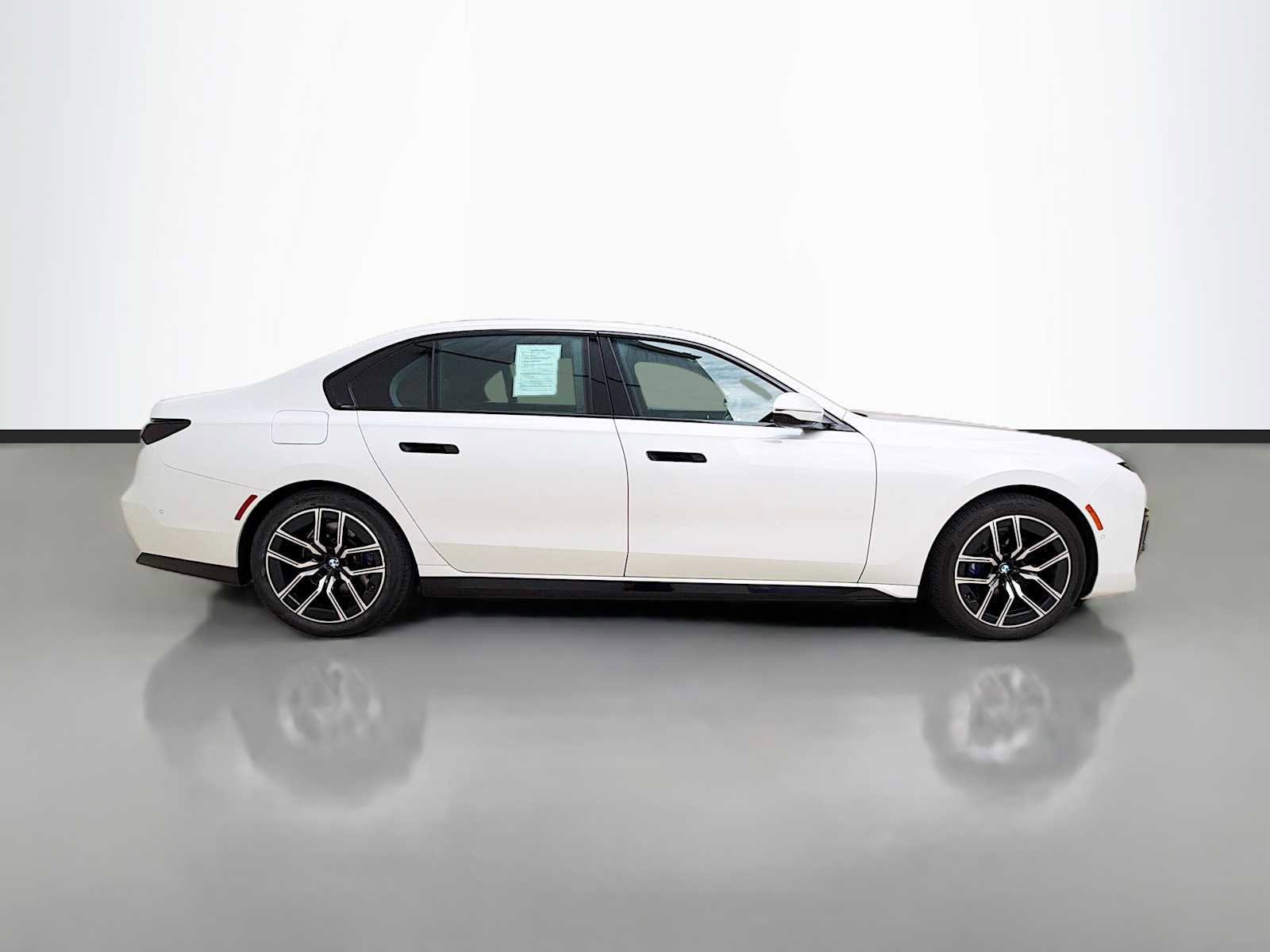 Certified 2024 BMW 740i xDrive w/ Premium Package AWD/4WD image 7