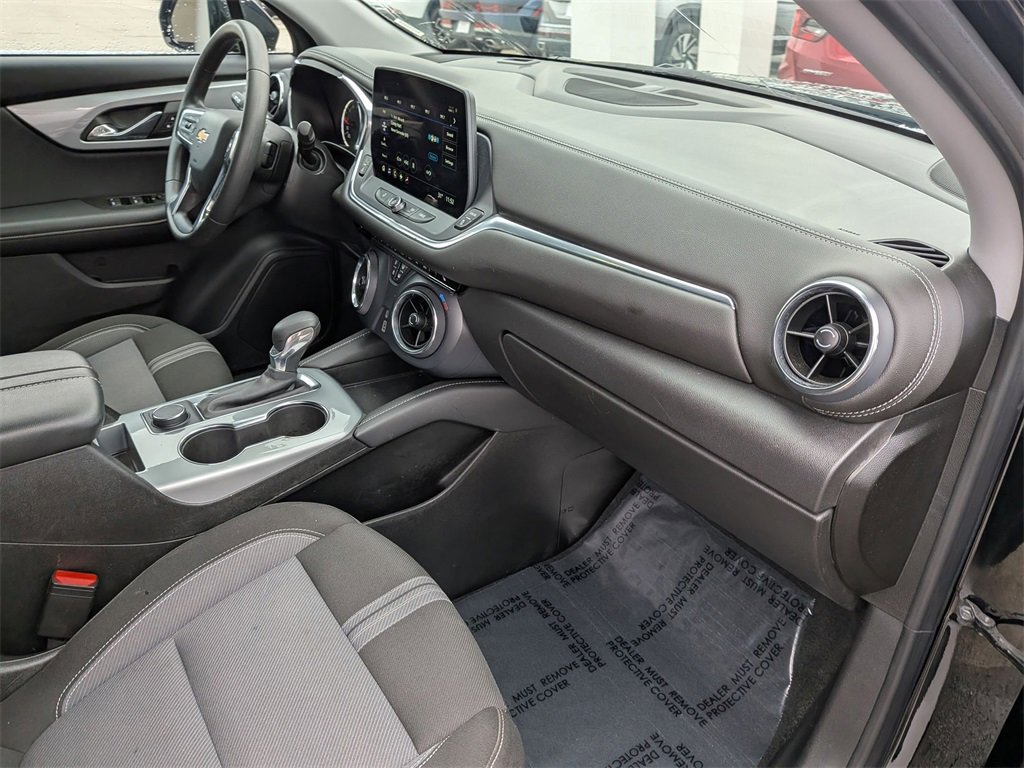 Used 2025 Chevrolet Blazer LT image 30