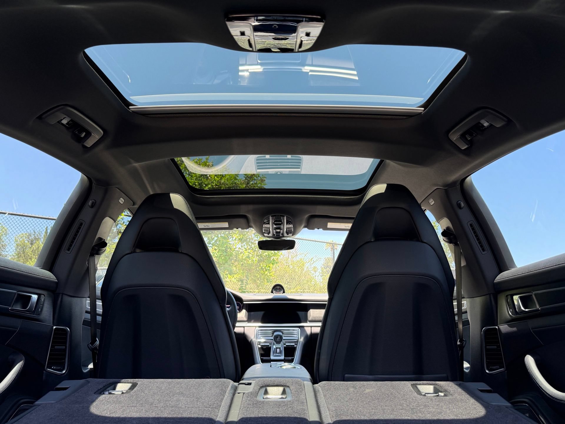 Certified 2023 Porsche Panamera Platinum Edition RWD image 35