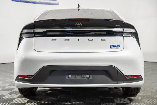 New 2026 Toyota Prius Plug-In Hybrid FWD image 5