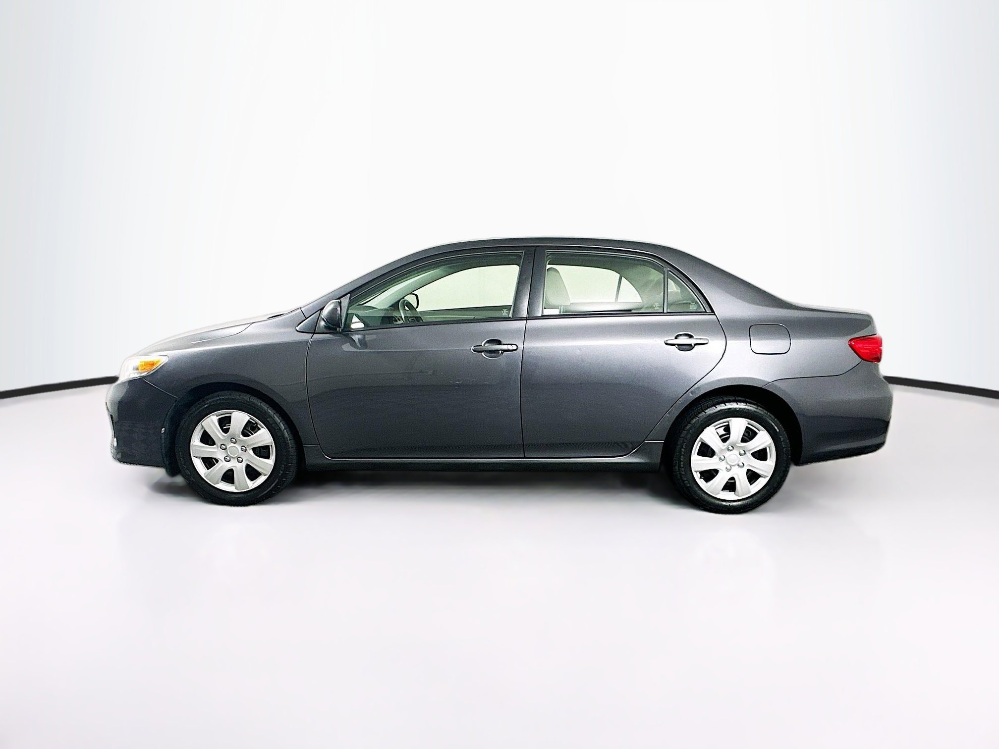 Used 2012 Toyota Corolla LE FWD image 4