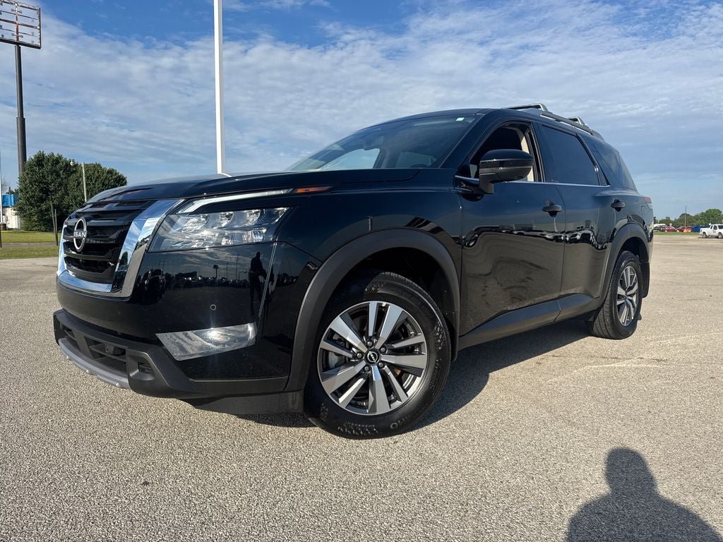 Used 2025 Nissan Pathfinder SL