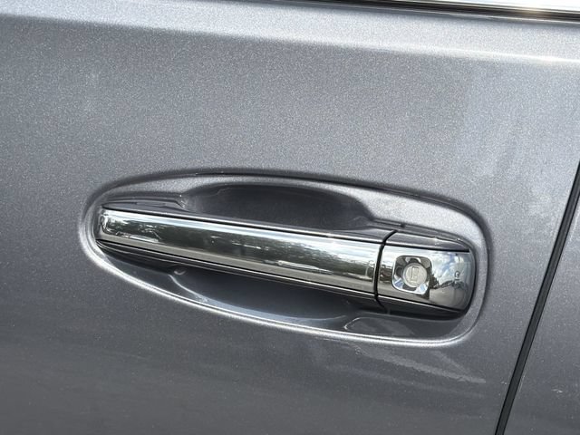 Used 2022 Lexus GX 460 Luxury w/ Accessory Package AWD/4WD image 13