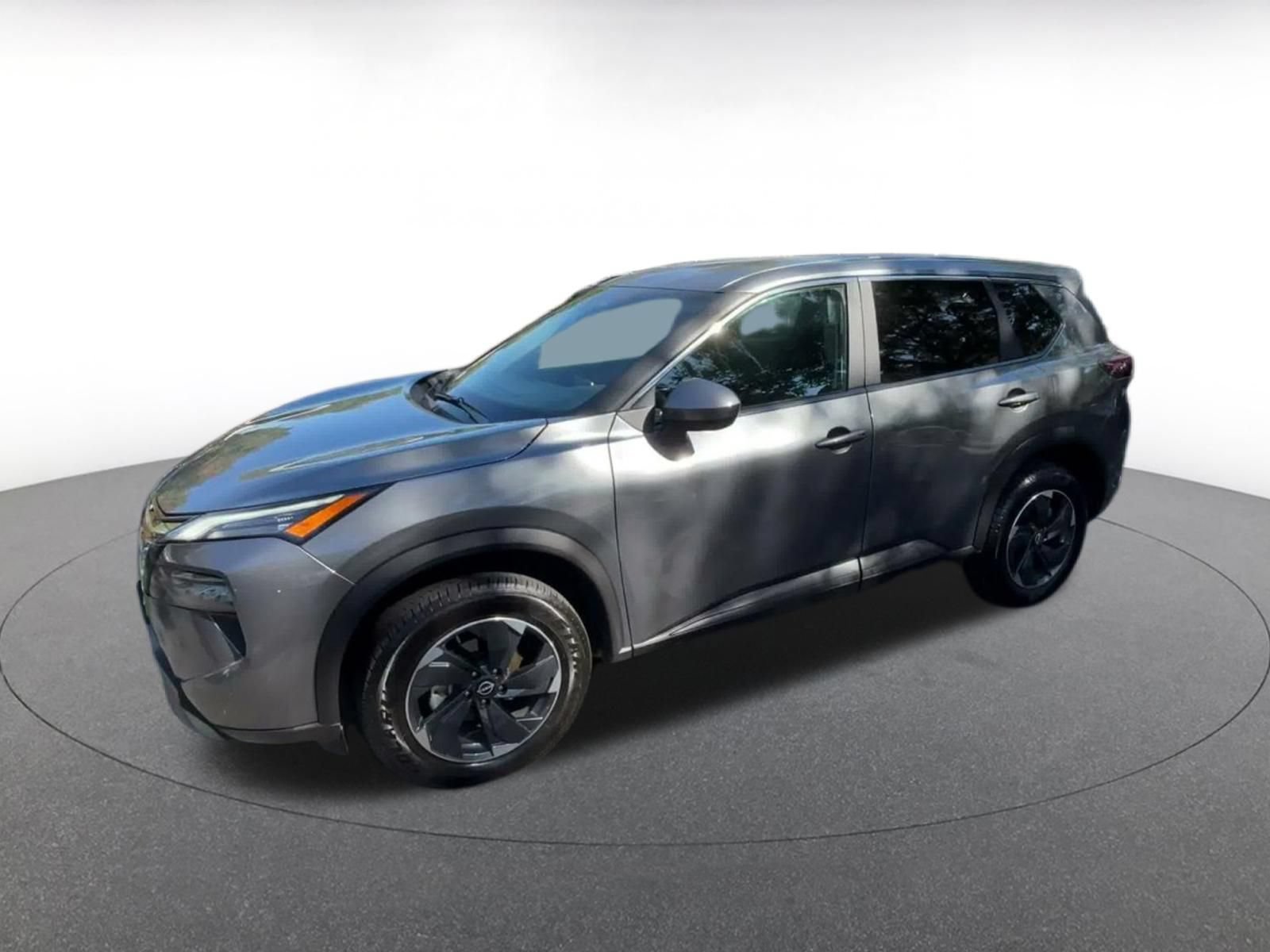 Used 2025 Nissan Rogue SV AWD/4WD image 7