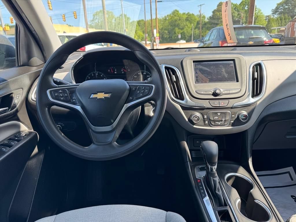 Used 2022 Chevrolet Equinox LS AWD/4WD image 12