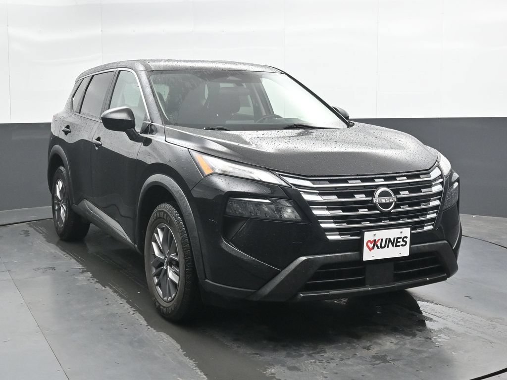 Used 2024 Nissan Rogue S AWD/4WD image 5