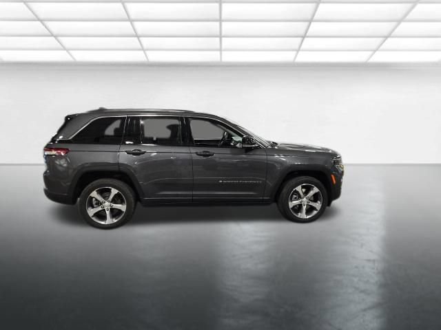 Used 2022 Jeep Grand Cherokee Limited 4xe AWD/4WD image 3