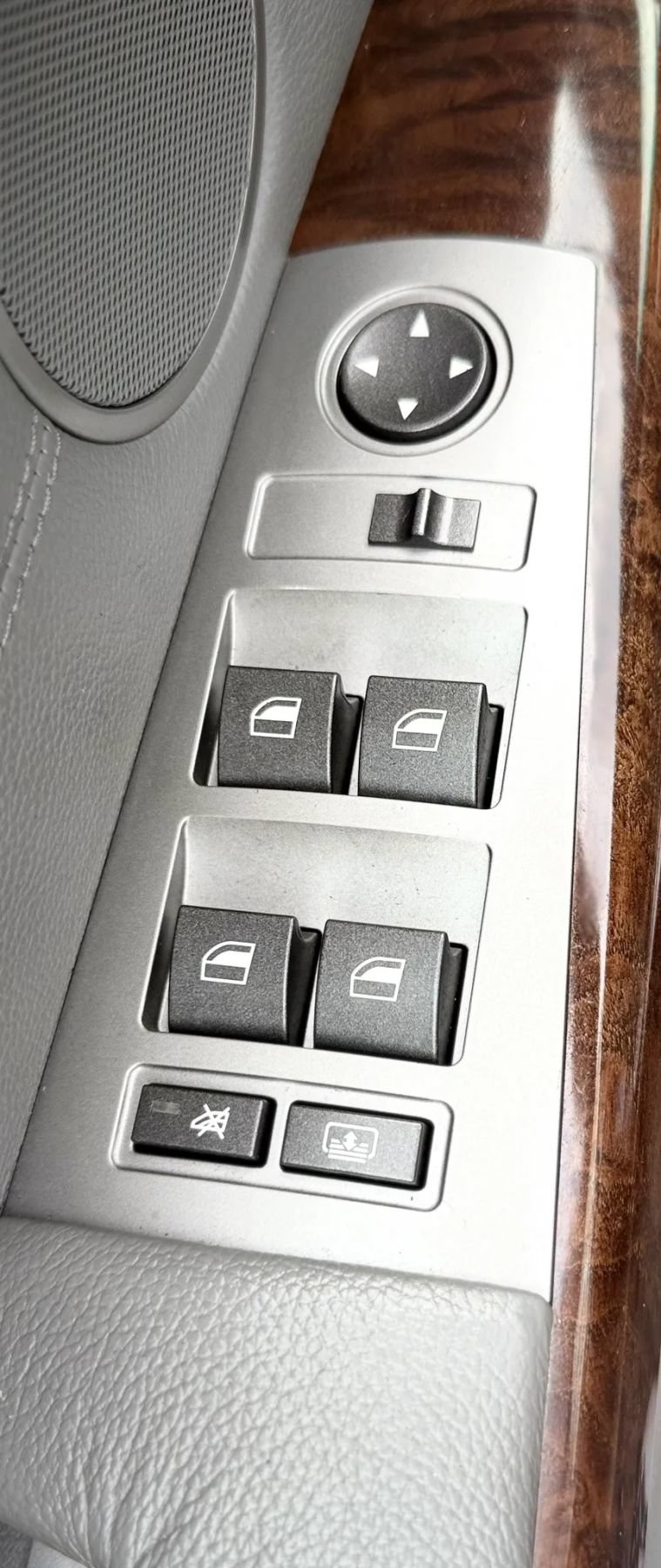Used 2006 BMW 750Li RWD image 24