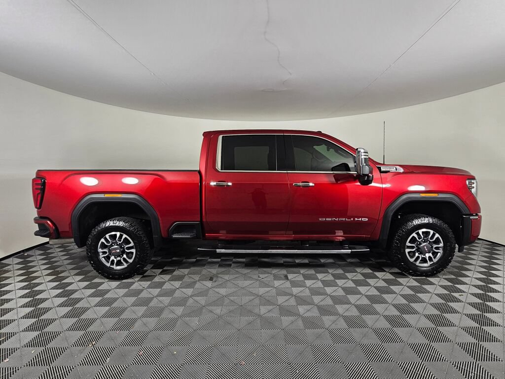Used 2024 GMC Sierra 3500 Denali AWD/4WD image 2