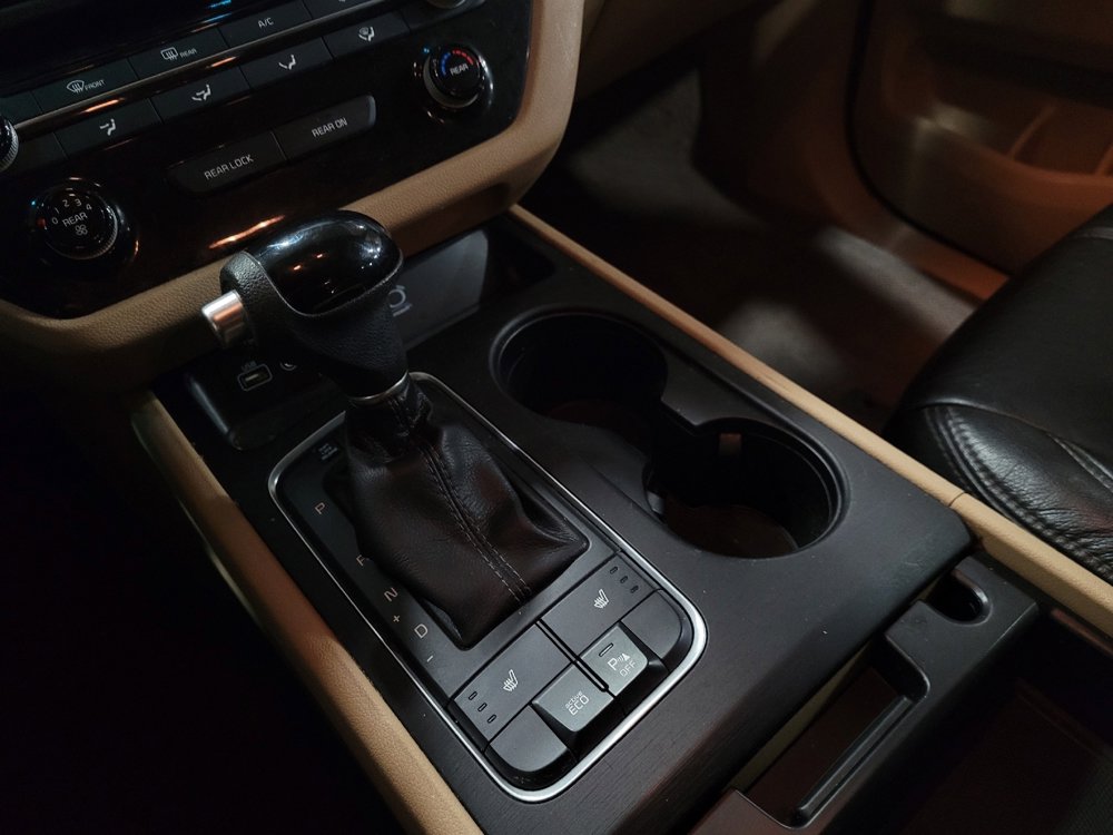 Used 2015 Kia Sedona LX w/ LX Convenience Package image 26