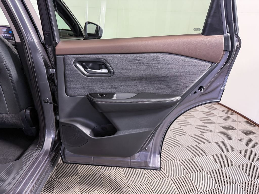 Certified 2022 Nissan Rogue SV image 41