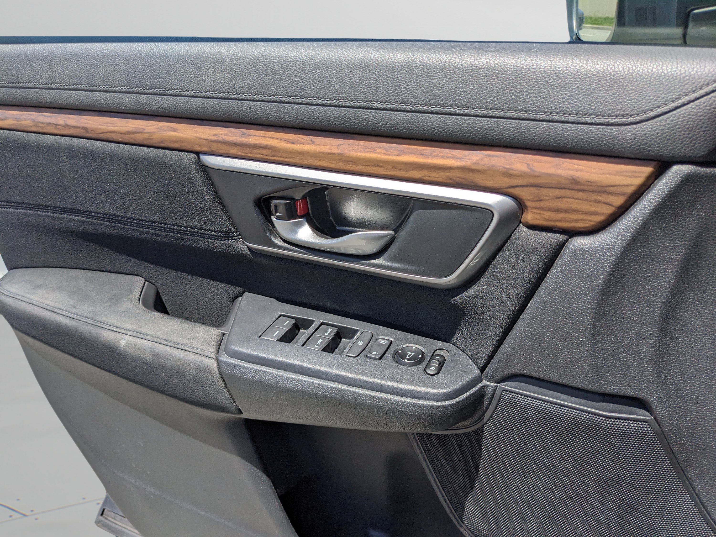 Used 2019 Honda CR-V EX image 21