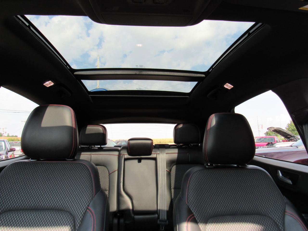 Used 2023 Ford Escape ST-Line w/ Tech Pack #1 AWD/4WD image 28