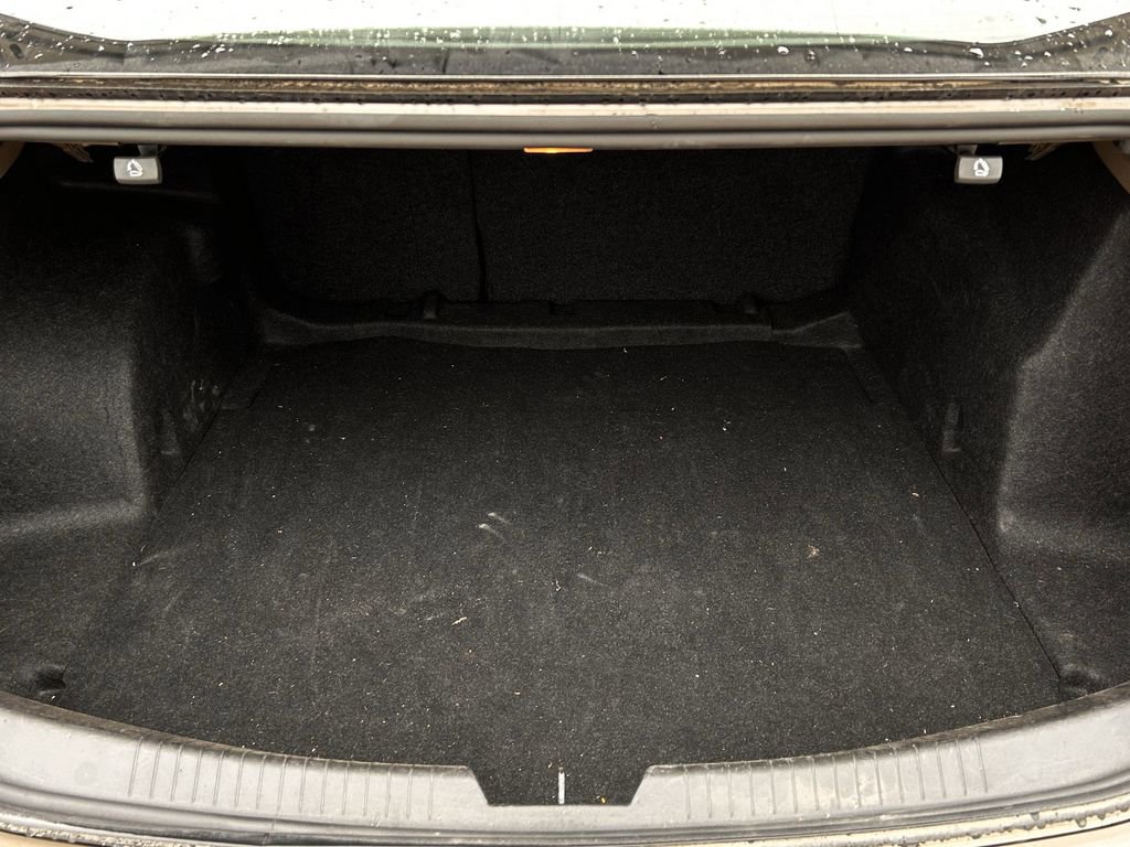 Used 2025 Chevrolet Malibu LT FWD image 29