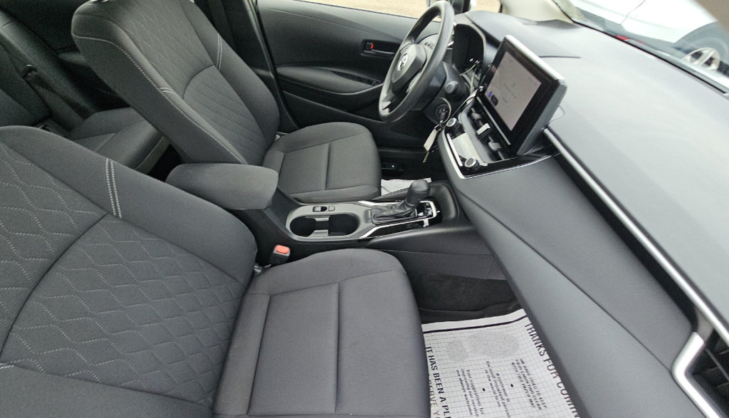 Used 2024 Toyota Corolla LE FWD image 9