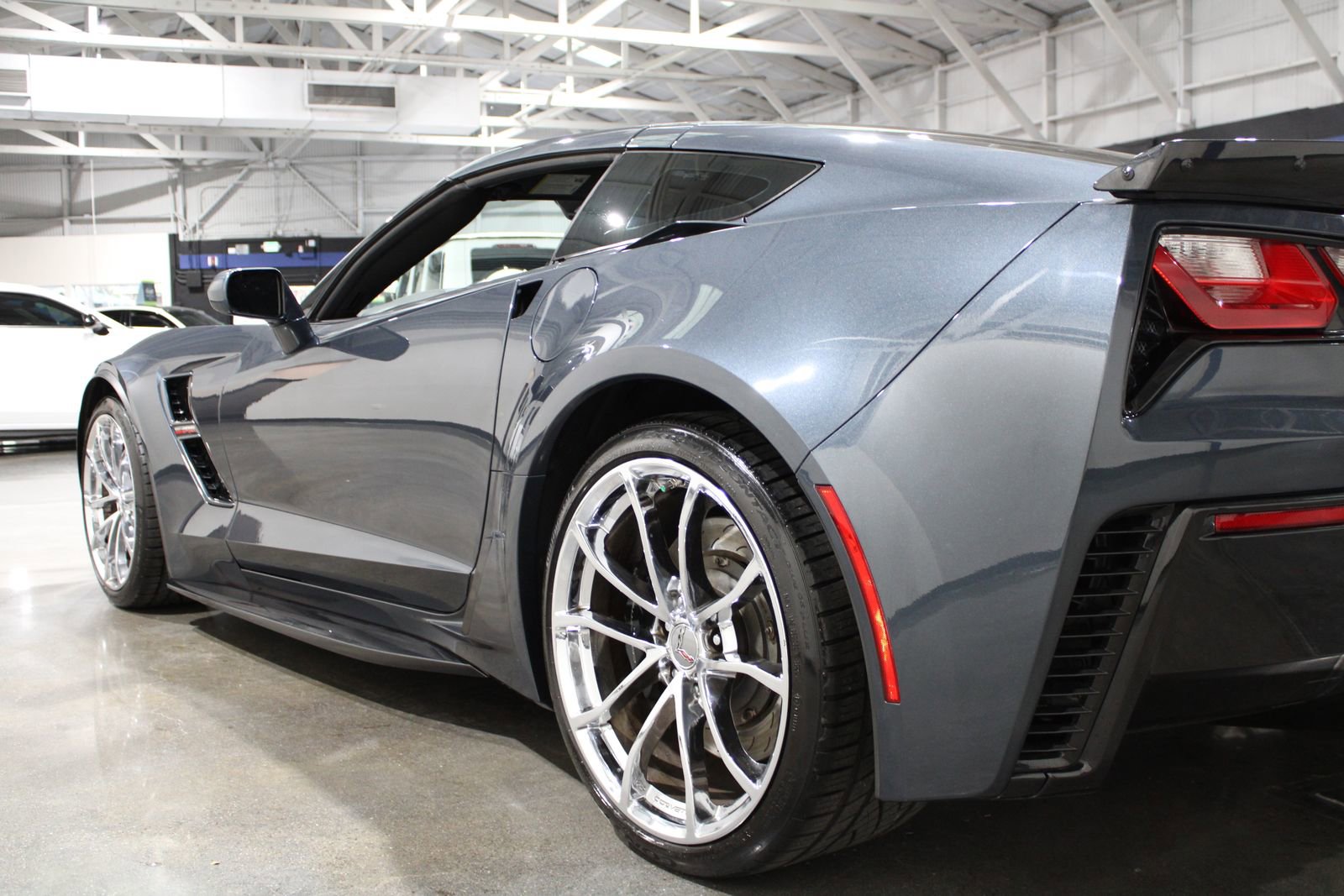 Used 2019 Chevrolet Corvette Grand Sport image 13